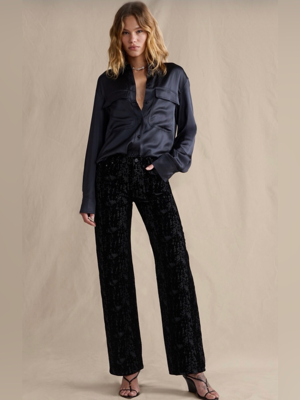 Banana Republic ’90s Loose Flocked Black Jeans 27 Petite
